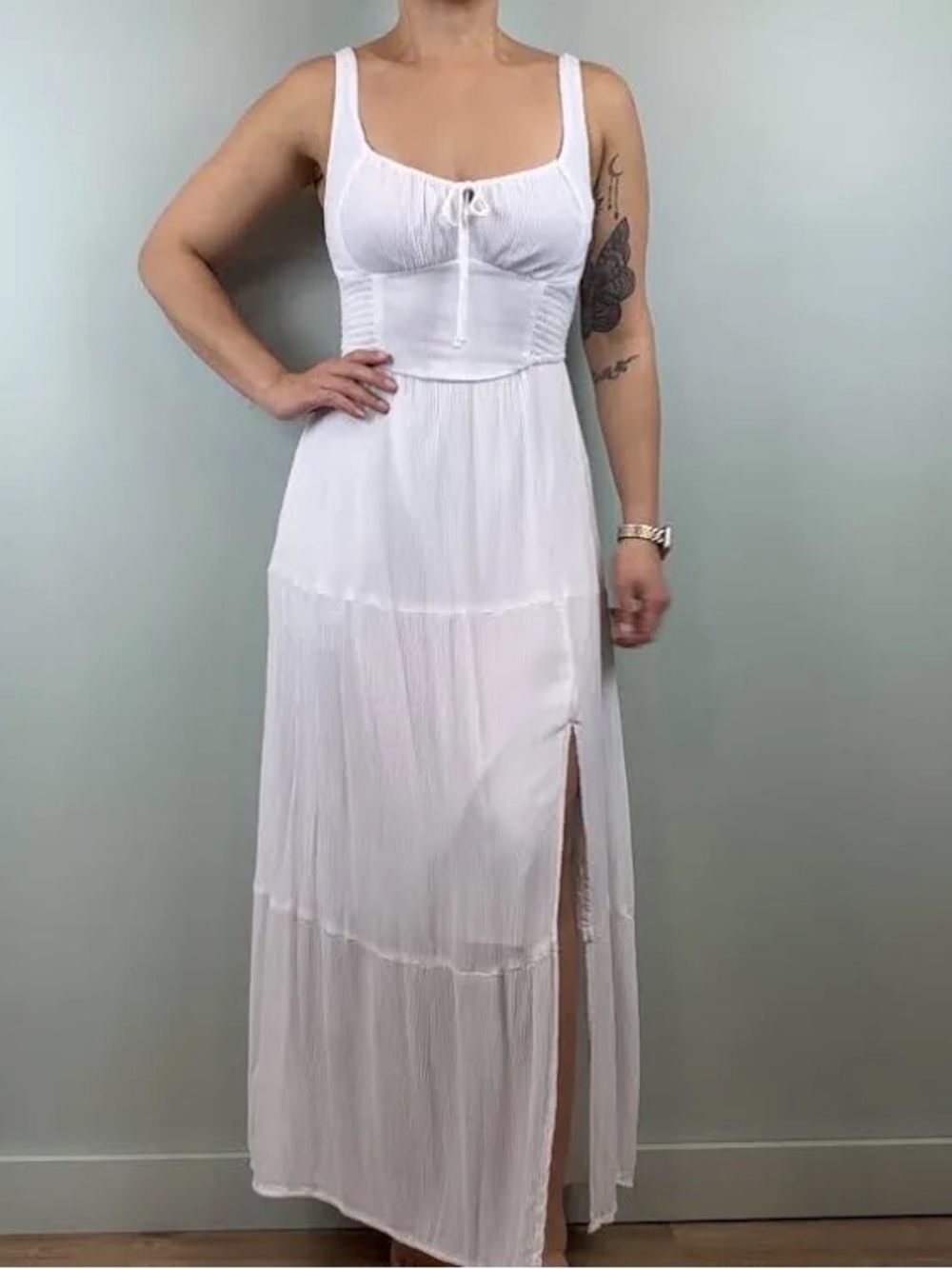 Hollister White Sleeveless Tie-Bust Maxi size alert